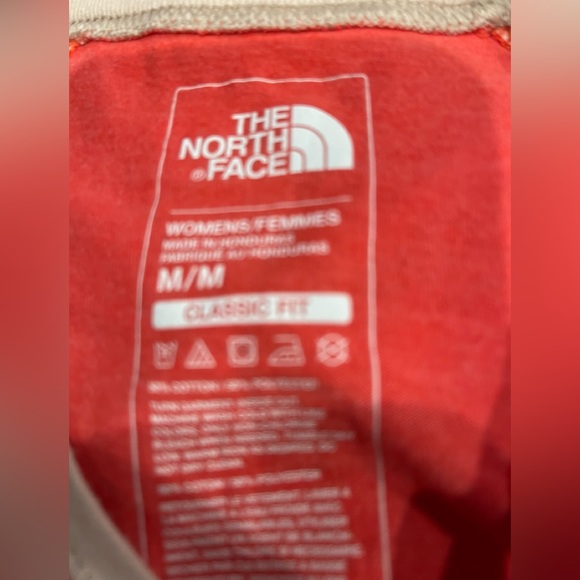 The North Face 3/4 sleeve Tee EUC - Picture 3 of 3